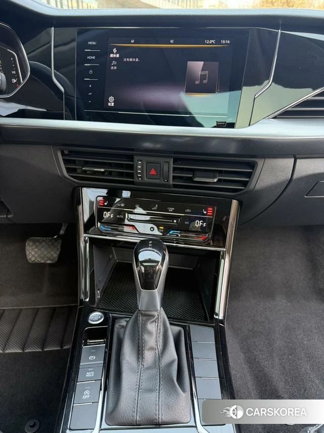 Volkswagen Passat 2022 Черный из Китая, фото 3