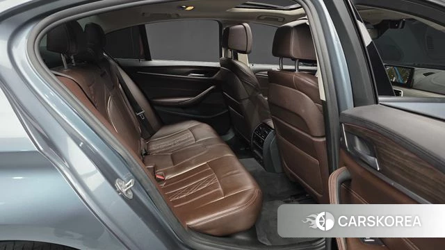 BMW 5 Series (G30) 2018 Серый из Кореи, фото 3