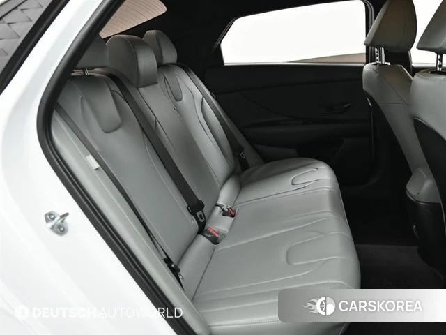 Hyundai The New Avante (CN7) 2023 Белый из Кореи, фото 3