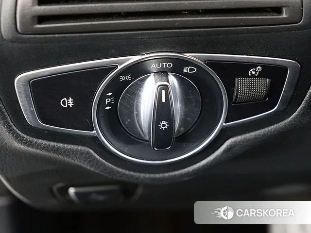 Mercedes-Benz GLC-Class X253 2020 Белый из Кореи, фото 3