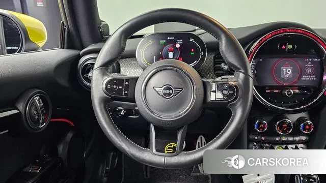 Mini Cooper Electric 2022 Серебряный из Кореи, фото 3