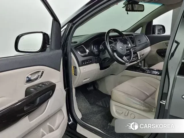 Kia The New Carnival 2018 Черный из Кореи, фото 3