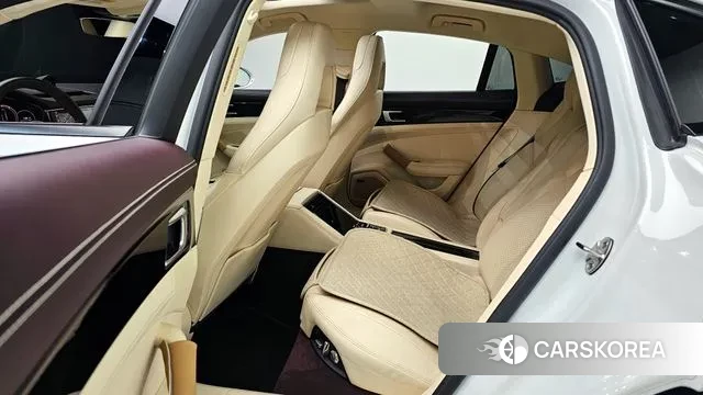 Porsche Panamera (971) 2018 Белый из Кореи, фото 3