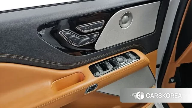 Lincoln Aviator 2nd generation 2020 Белый из Кореи, фото 3