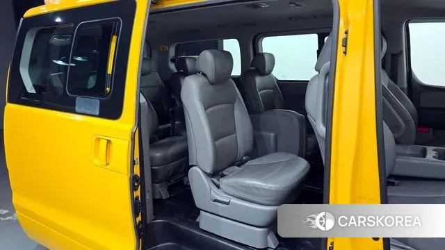 Hyundai The New Grand Starex 2018 Желтый из Кореи, фото 3