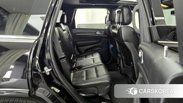 Jeep Grand Cherokee 2018 Черный из Кореи, фото 3