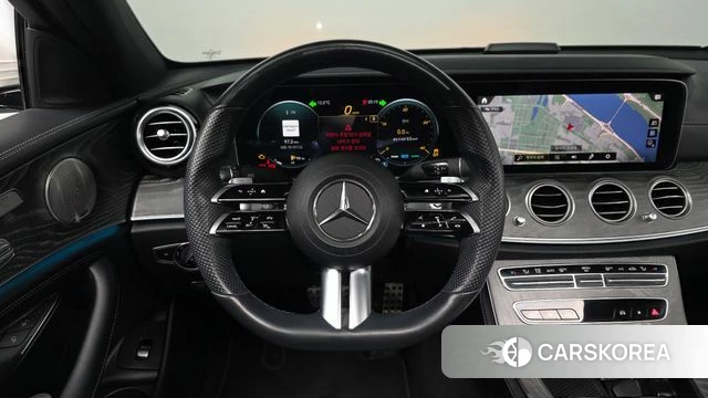 Mercedes-Benz E-Class W213 2022 Белый из Кореи, фото 3