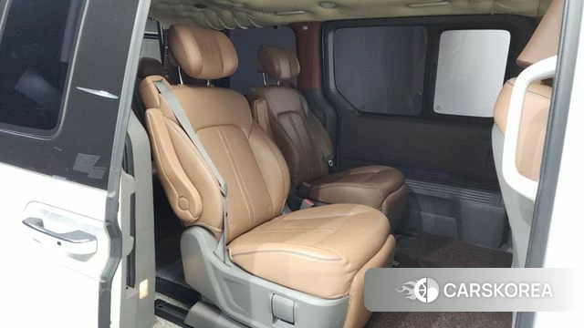 Hyundai Staria 2022 Белый из Кореи, фото 3