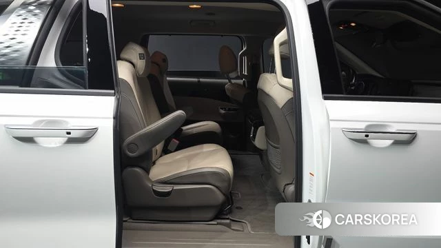 Kia Carnival 4th generation 2023 Белый из Кореи, фото 3