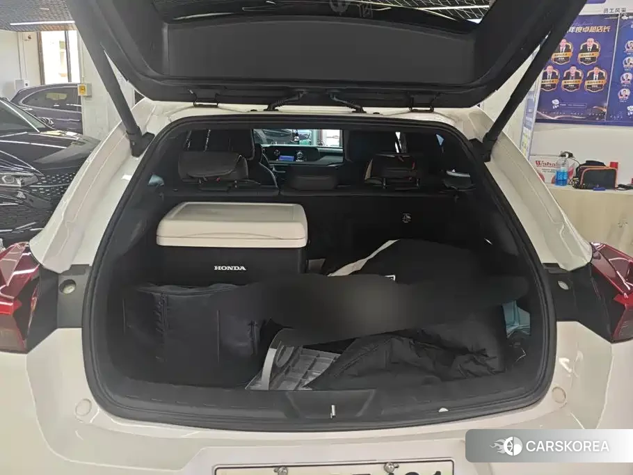 Lexus UX 2022 Белый из Китая, фото 3