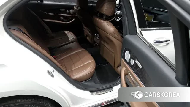 Mercedes-Benz E-Class W213 2018 Белый из Кореи, фото 3