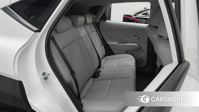 Hyundai Kona (SX2) 2025 Белый из Кореи, фото 3