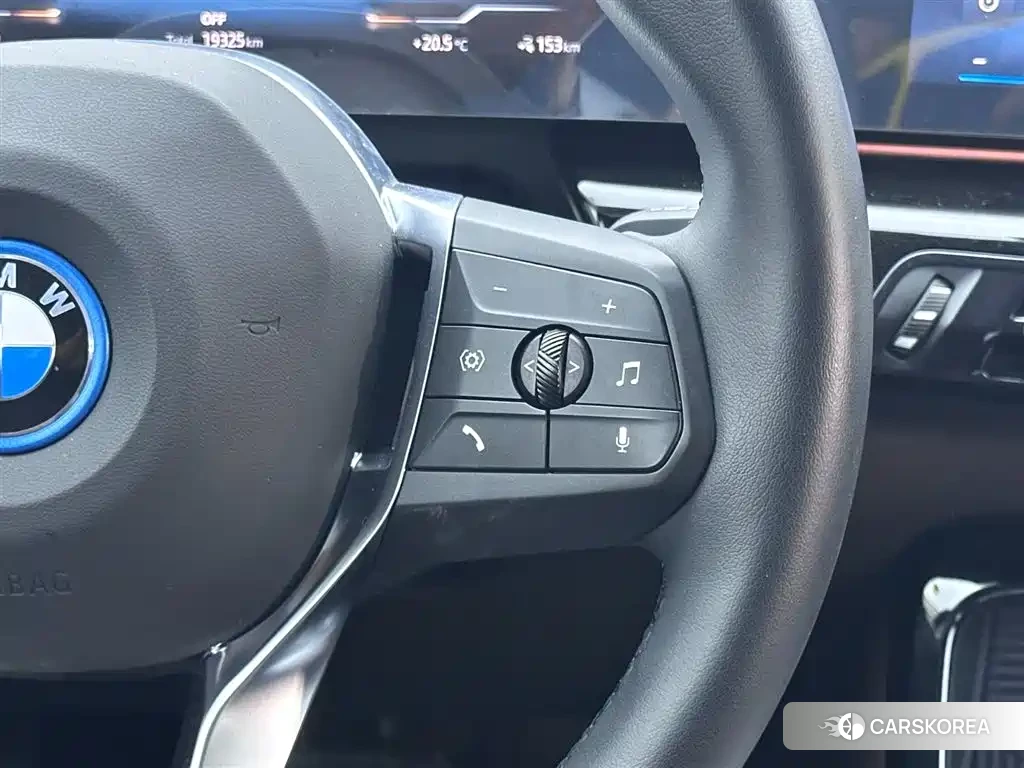 BMW iX1 2025 Черный из Китая, фото 4