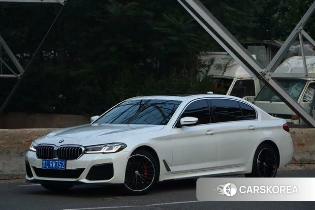BMW 5 series 2021 Белый из Китая, фото 3