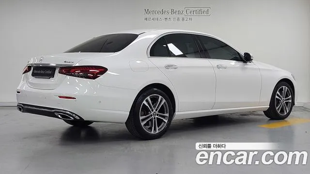 Mercedes-Benz E-Class W213 2022 Белый из Кореи, фото 3