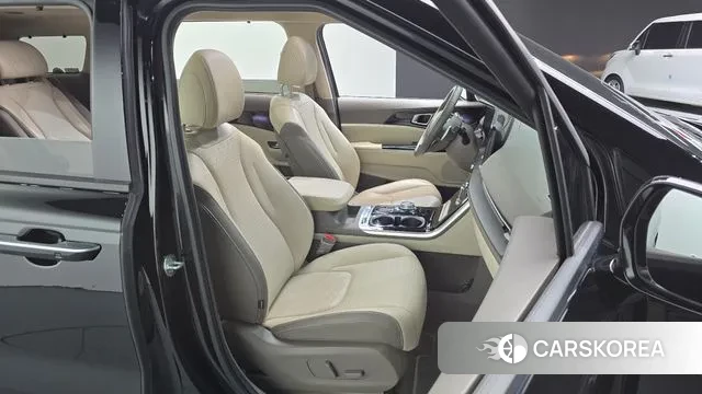 Kia Carnival 4th generation 2023 Черный из Кореи, фото 3