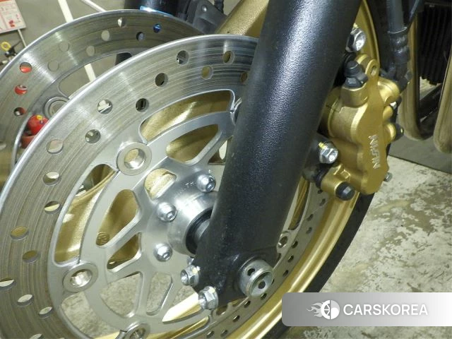 Проданный Honda CB400SF ABS 2013 из Японии, фото 2