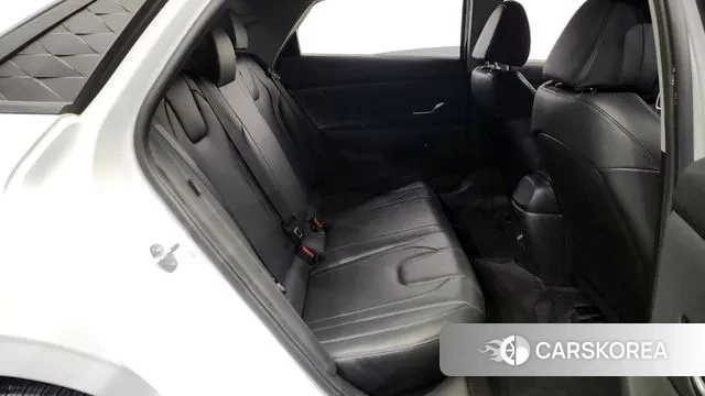 Hyundai The New Avante (CN7) 2023 Белый из Кореи, фото 3