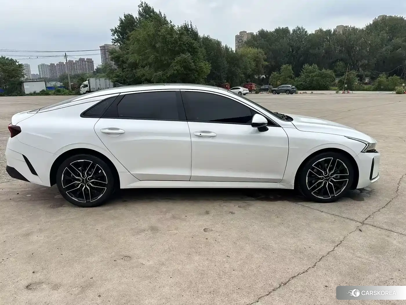 Kia K5 2022 Белый из Китая, фото 3