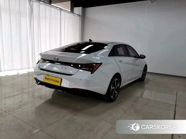 Hyundai Elantra 2021 Белый из Китая, фото 3