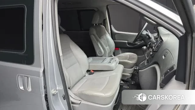 Hyundai The New Grand Starex 2018 Серебряный из Кореи, фото 3