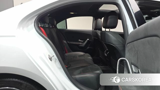 Mercedes-Benz A-Class W177 2021 Белый из Кореи, фото 3
