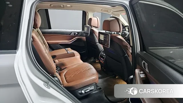 BMW X7 (G07) 2022 Белый из Кореи, фото 3