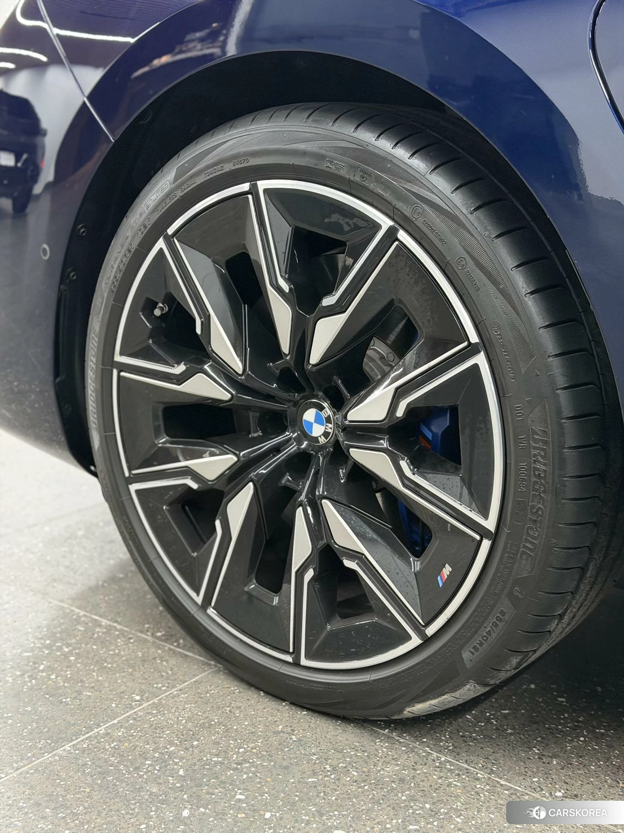 BMW 7 series PHEV 2023 Синий из Китая, фото 3