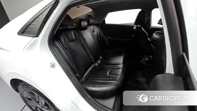 Hyundai Avante (CN7) 2022 Белый из Кореи, фото 3