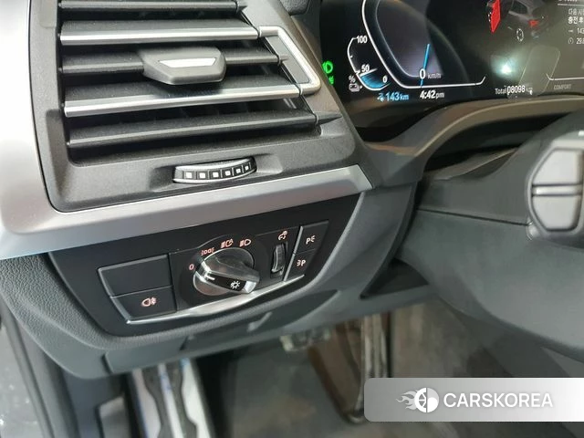 BMW iX3 2025 Синий из Кореи, фото 3