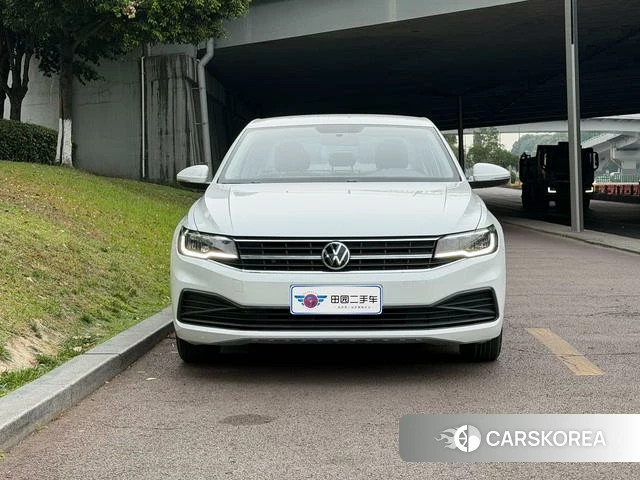 Volkswagen Bora 2021 Белый из Китая, фото 3
