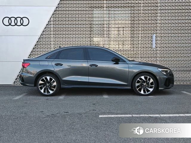 Audi A3 2023 Темно-серый из Китая, фото 3