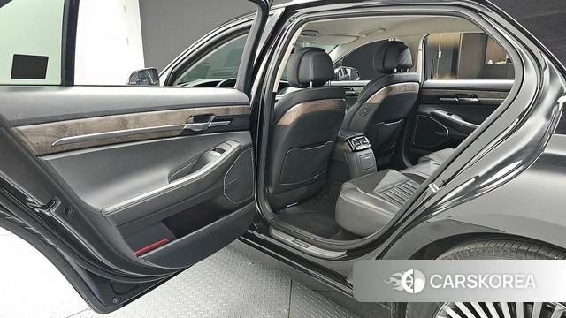 Genesis G90 2019 Черный из Кореи, фото 3