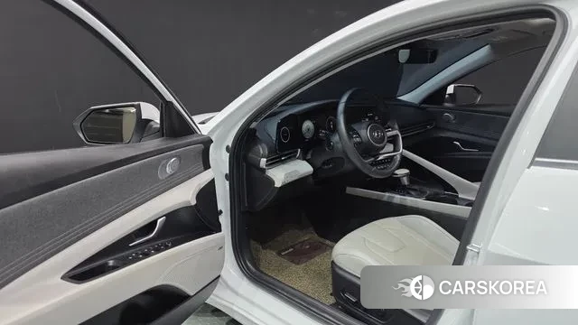 Hyundai Avante (CN7) 2022 Белый из Кореи, фото 3