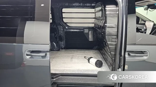 Hyundai Staria 2023 Серый из Кореи, фото 3