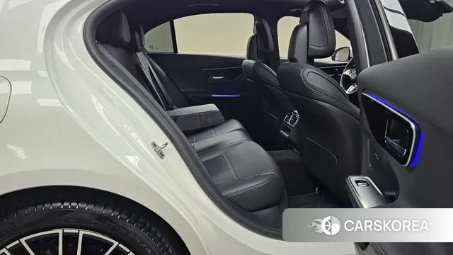 Mercedes-Benz C-Class W206 2025 Белый из Кореи, фото 3