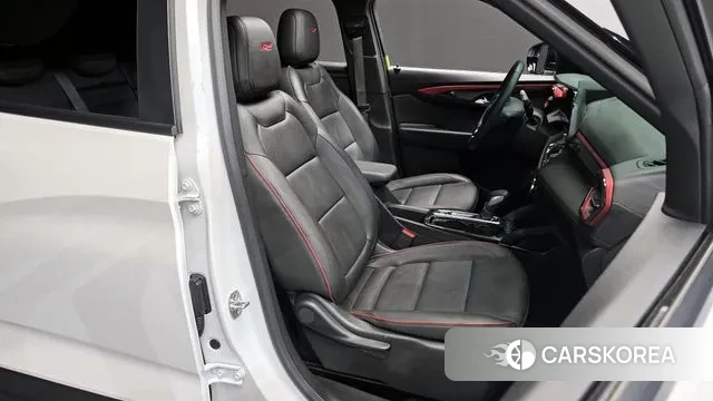 Chevrolet (GM Daewoo) The New Trail Blazer 2024 Белый из Кореи, фото 3