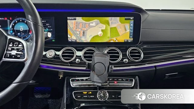 Mercedes-Benz E-Class W213 2019 Серый из Кореи, фото 3