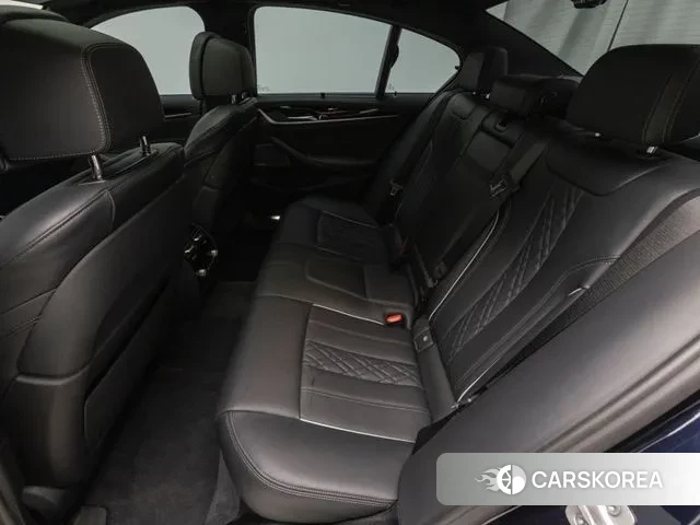 BMW 5 Series (G30) 2022 Черный из Кореи, фото 3