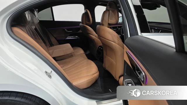 Mercedes-Benz E-Class W214 2025 Белый из Кореи, фото 3