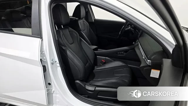 Hyundai The New Avante Hybrid (CN7) 2024 Белый из Кореи, фото 3