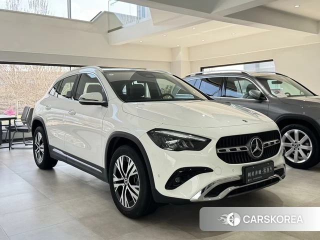 Mercedes-Benz GLA 2024 Белый из Китая, фото 3