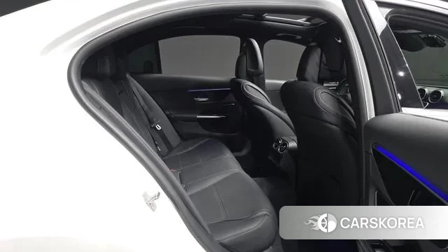 Mercedes-Benz C-Class W206 2023 Белый из Кореи, фото 3