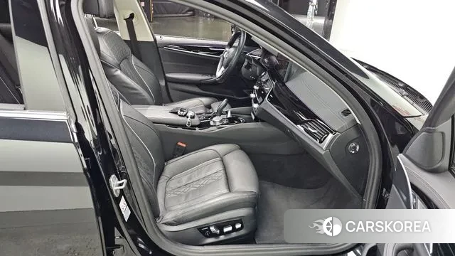 BMW 5 Series (G30) 2020 Черный из Кореи, фото 3