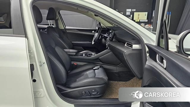 Kia K5 3rd generation 2019 Белый из Кореи, фото 3