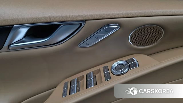 Genesis G80 (RG3) 2024 Черный из Кореи, фото 3