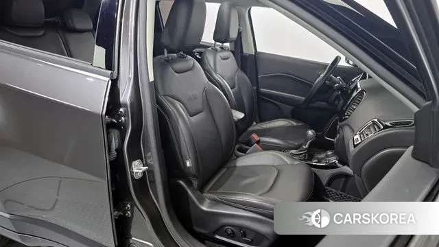 Jeep Compass 2nd Generation 2019 Серый из Кореи, фото 3