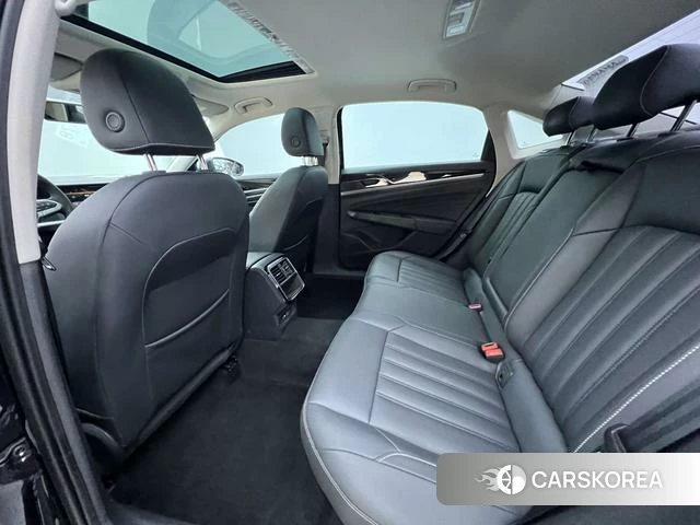 Volkswagen Passat 2022 Черный из Китая, фото 3