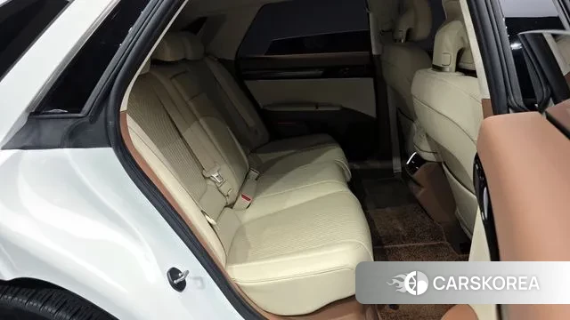 Hyundai Grandeur Hybrid (GN7) 2023 Белый из Кореи, фото 3