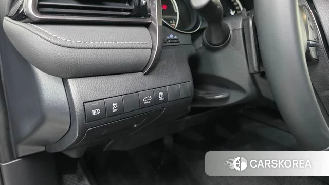 Toyota Camry (XV70) 2024 Серый из Кореи, фото 3